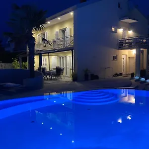  Apartment Elke Maria Mit Privatpool Und Poolmassage